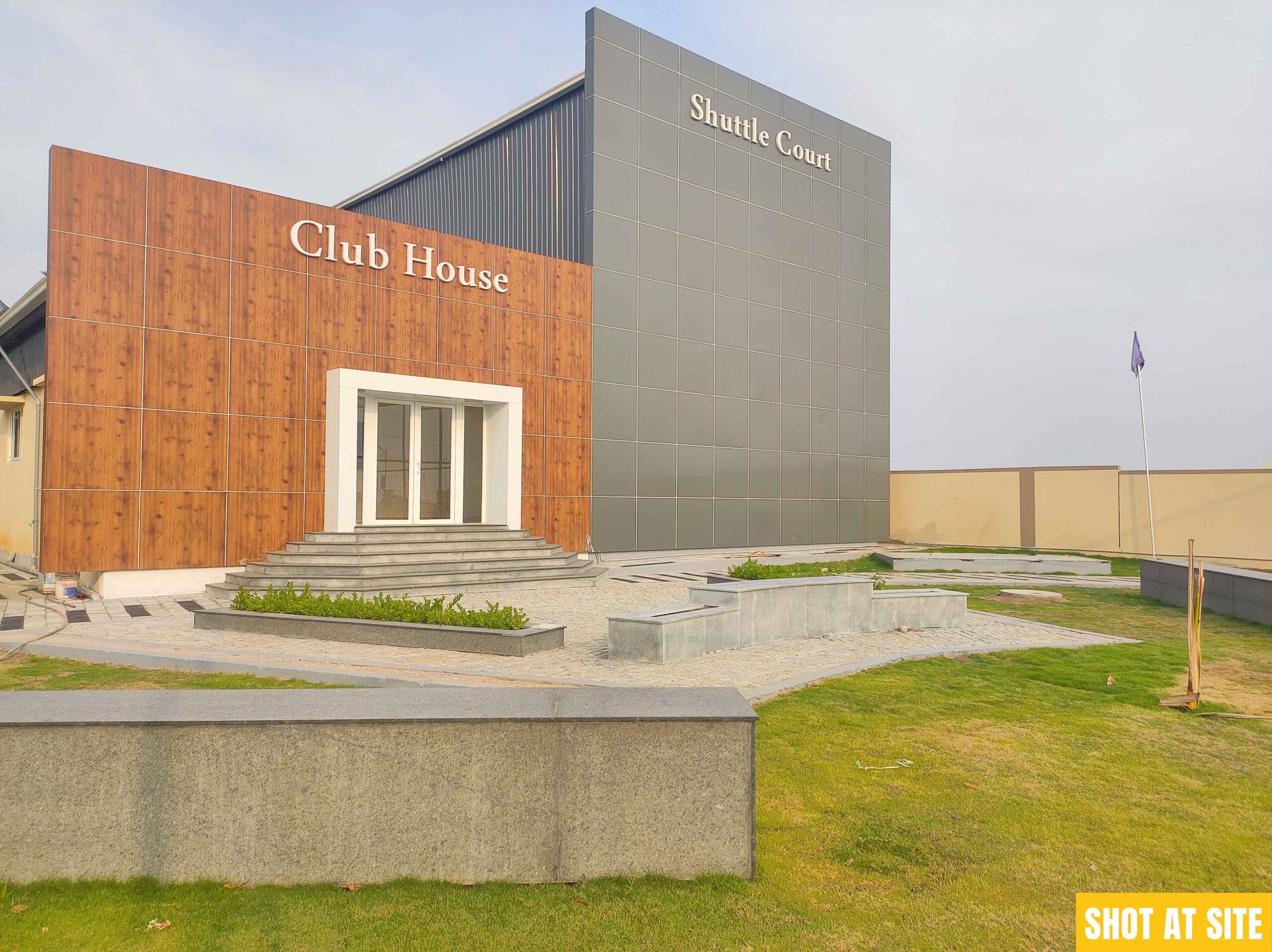 BJ - Clubhouse